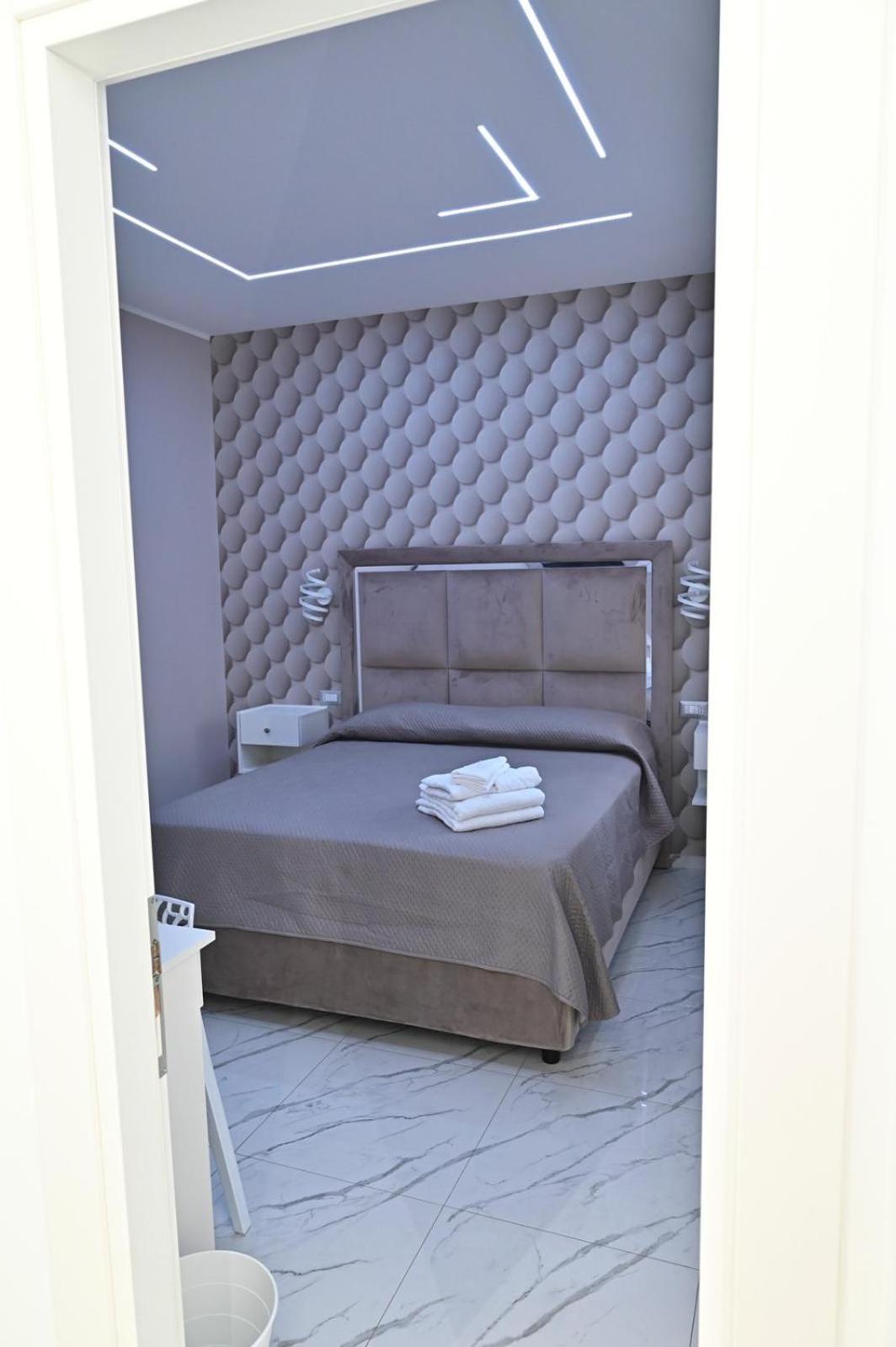 Bebsantaniellohouse1 Bed and Breakfast Napoli Eksteriør billede
