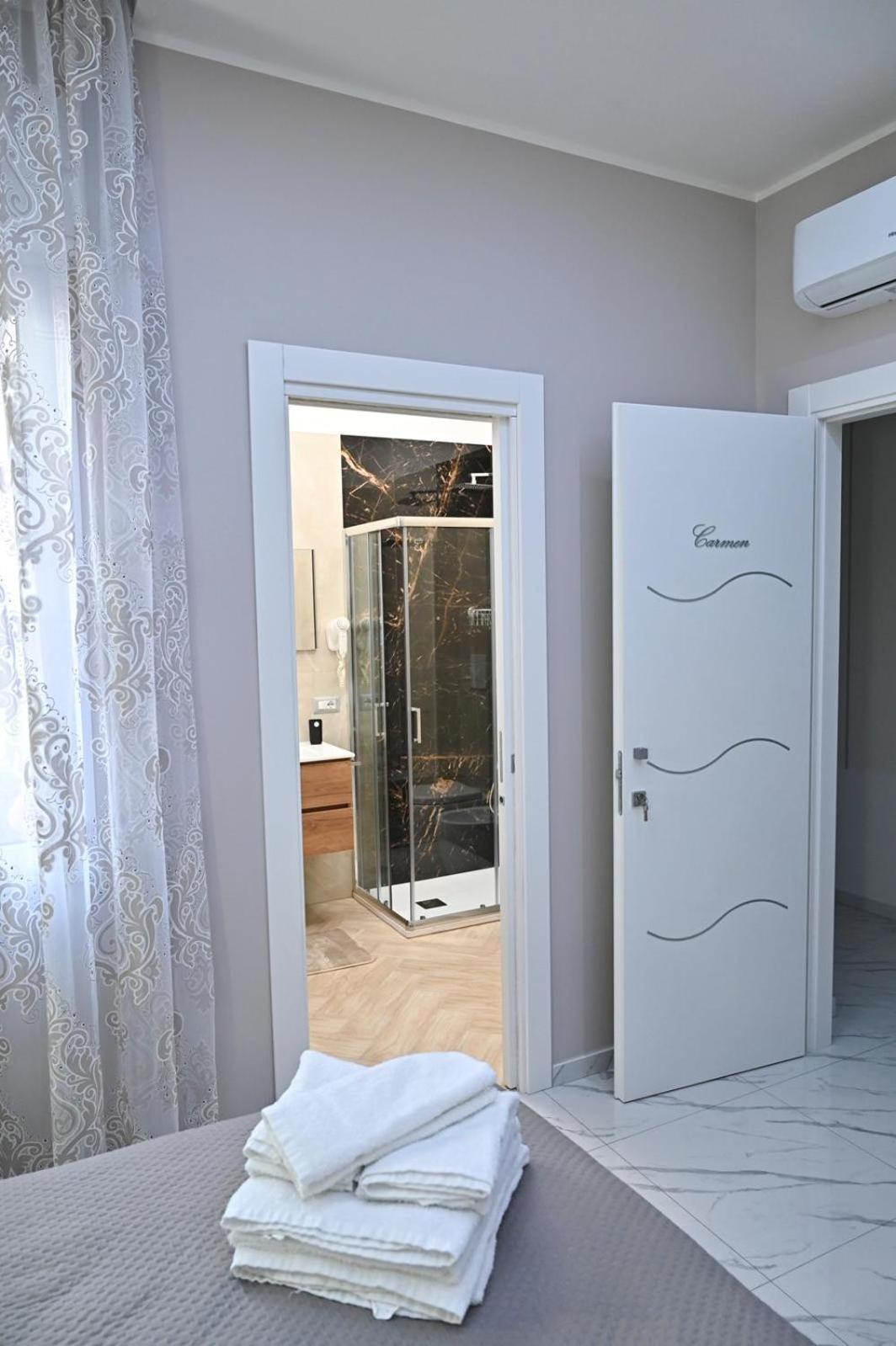 Bebsantaniellohouse1 Bed and Breakfast Napoli Eksteriør billede