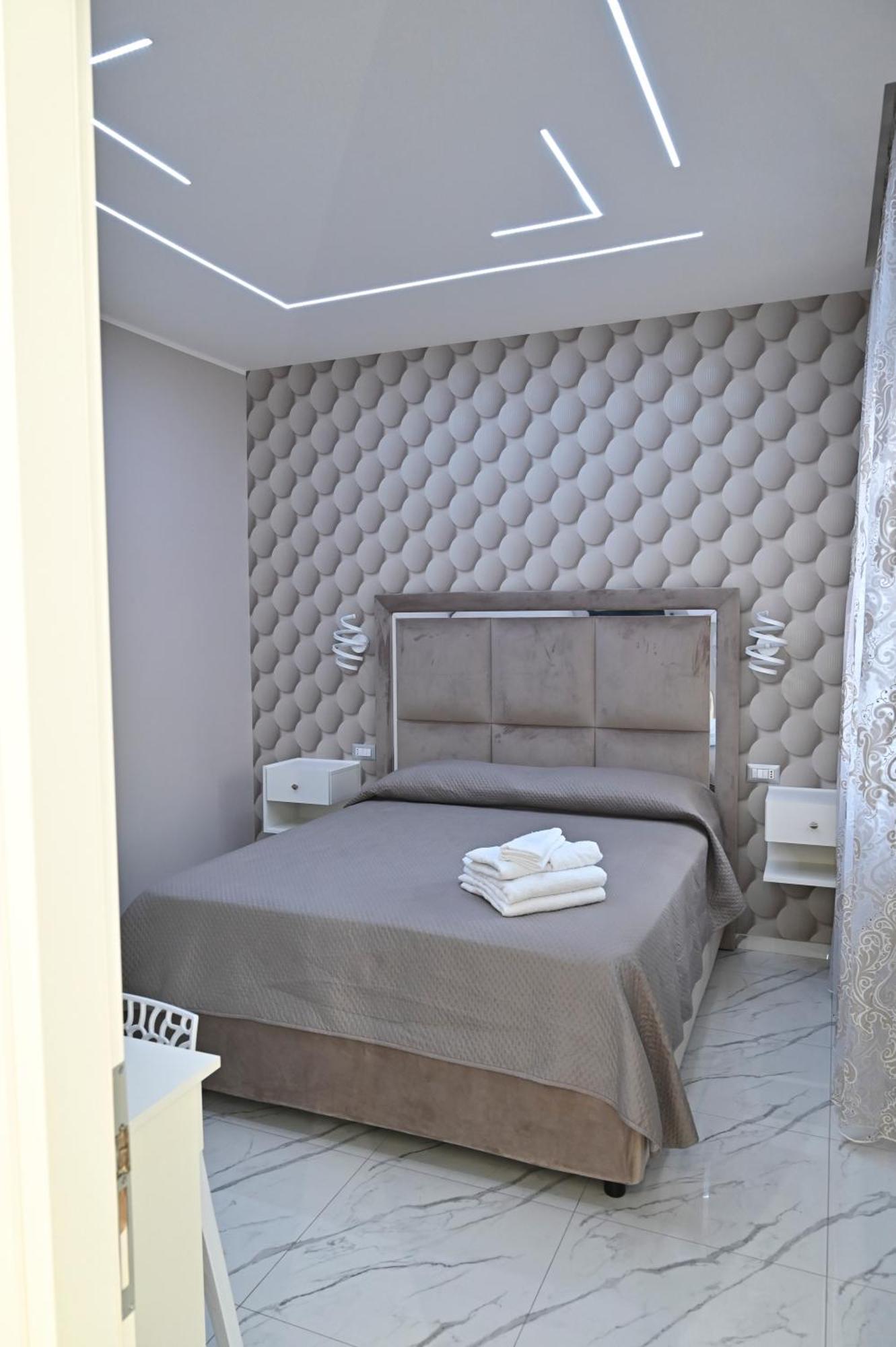 Bebsantaniellohouse1 Bed and Breakfast Napoli Eksteriør billede