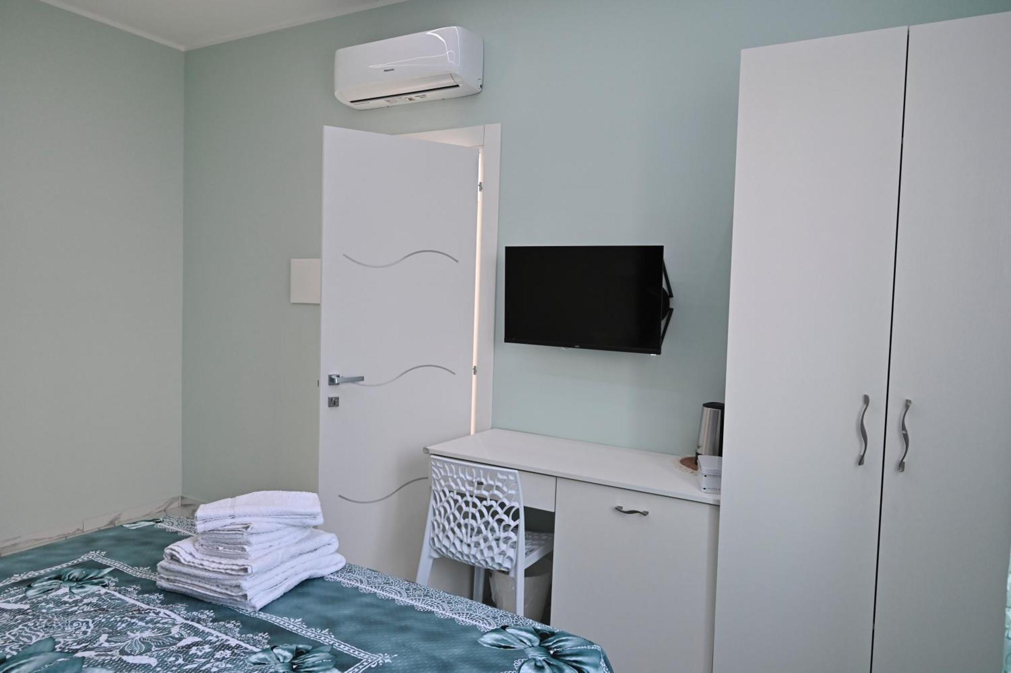 Bebsantaniellohouse1 Bed and Breakfast Napoli Eksteriør billede