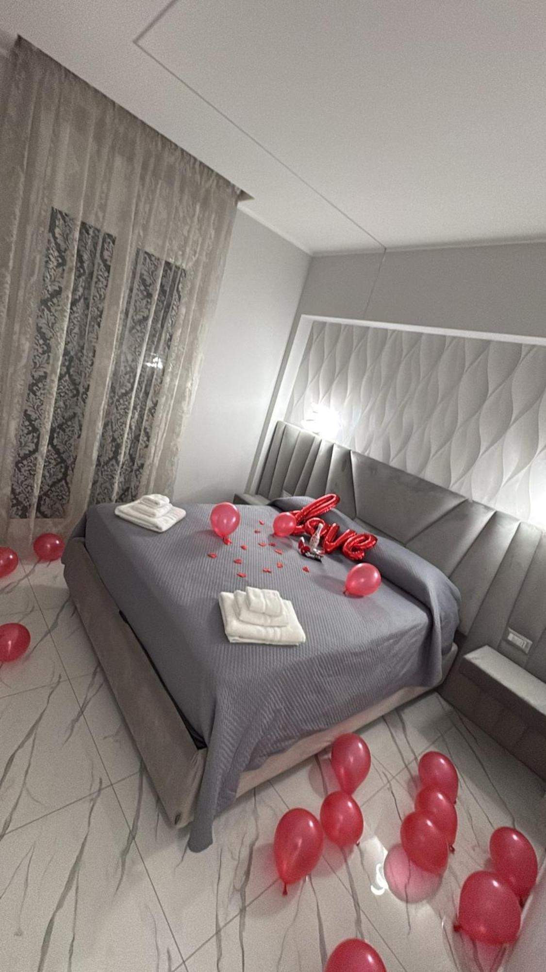 Bebsantaniellohouse1 Bed and Breakfast Napoli Eksteriør billede