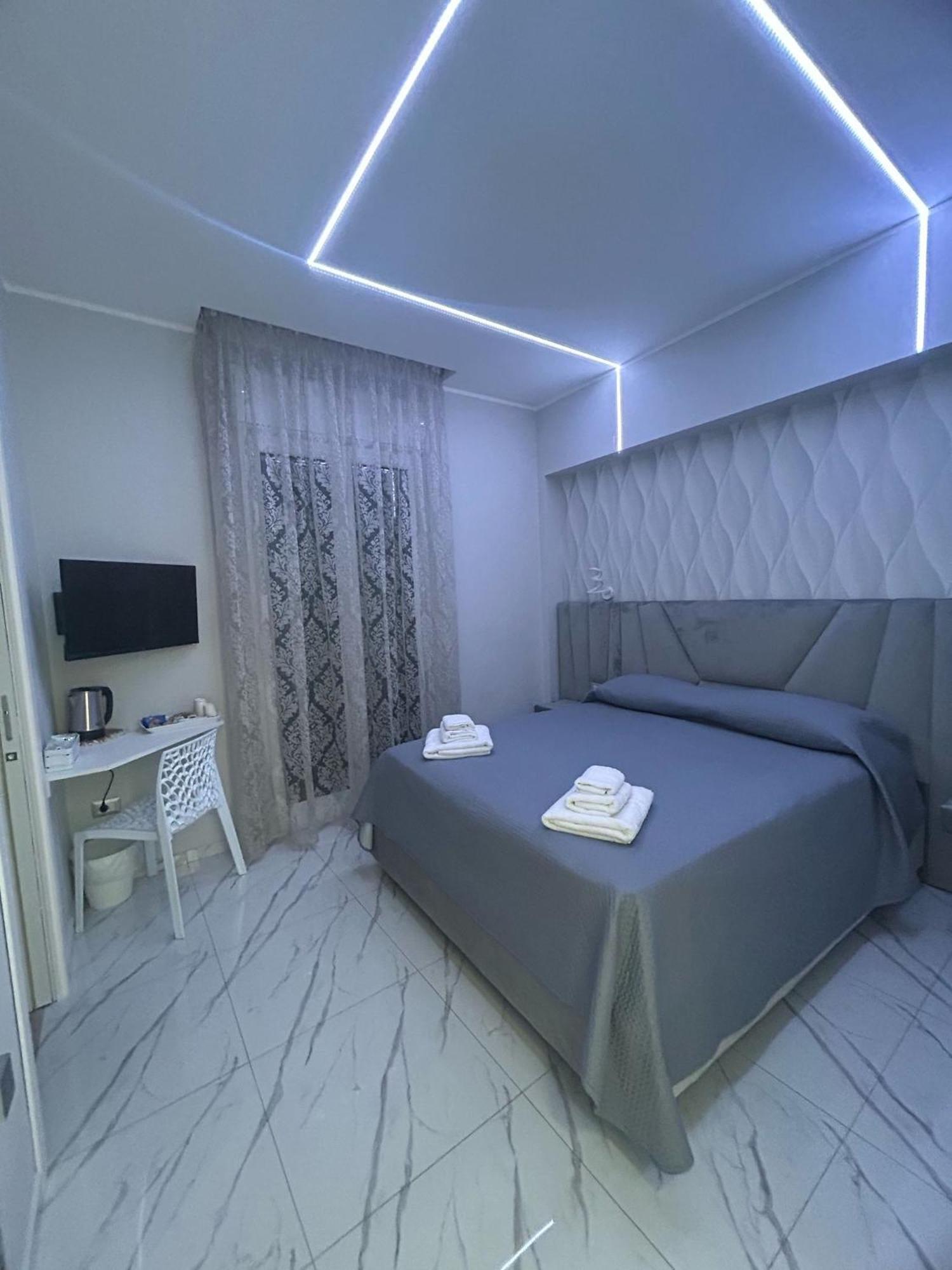 Bebsantaniellohouse1 Bed and Breakfast Napoli Eksteriør billede